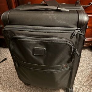Tumi Carry on